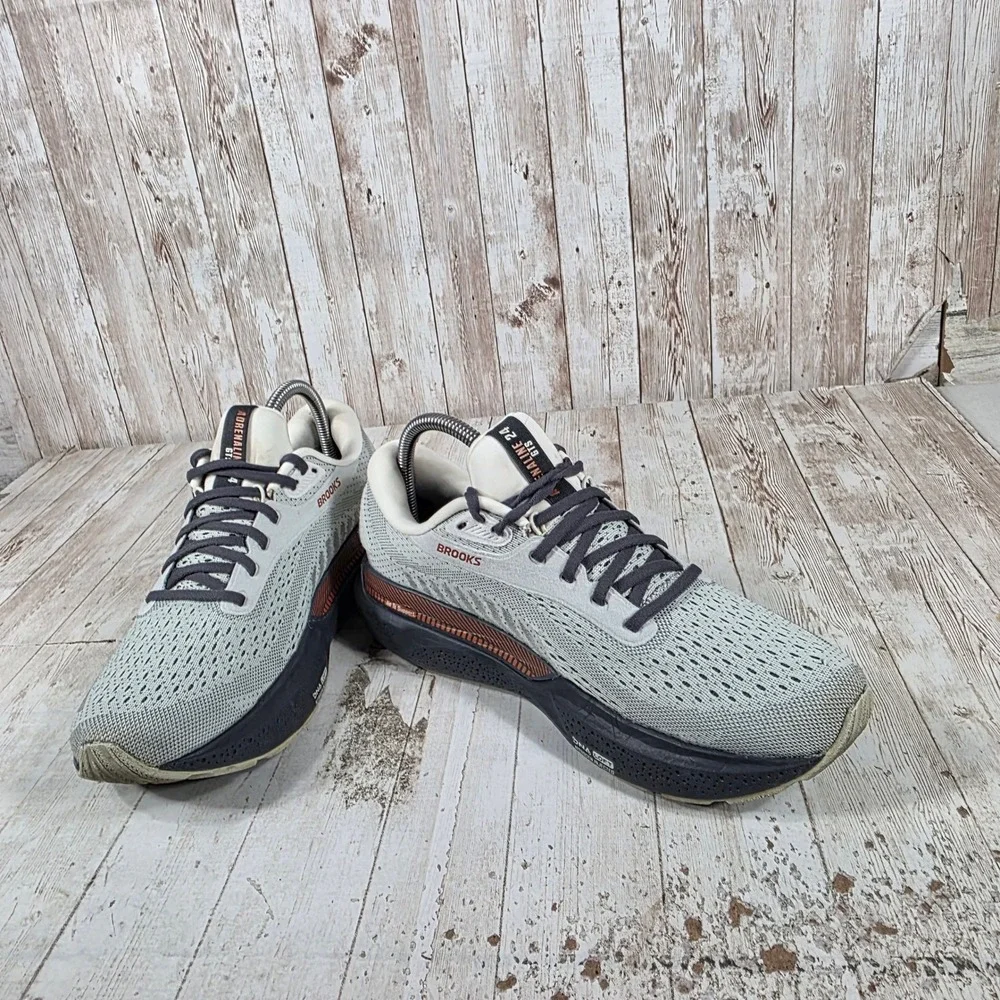 Brooks Adrenaline GTS 24 Womens Running Shoes Grey black Copper Size 9